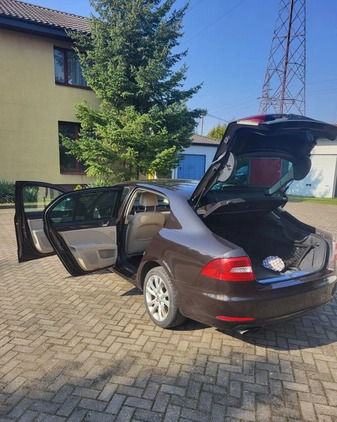 Skoda Superb cena 30800 przebieg: 136000, rok produkcji 2013 z Ostrzeszów małe 67